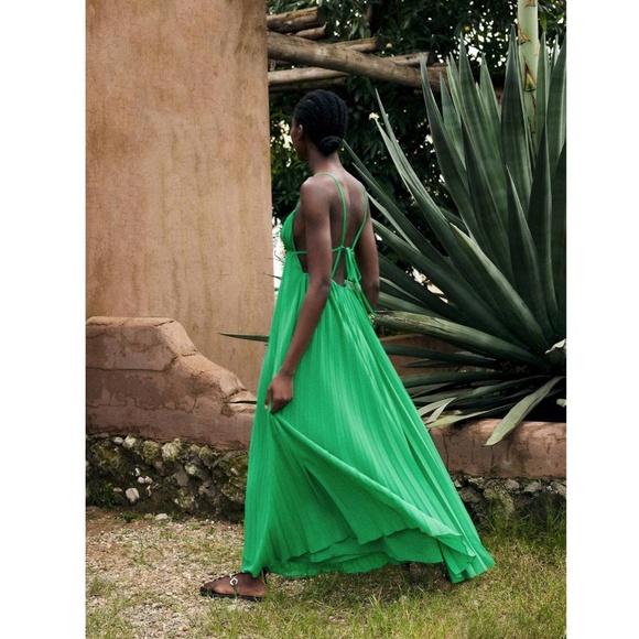Green Pleated Maxi Dress Open Back Flowy Skirt Tie Straps - Picture 4 of 16